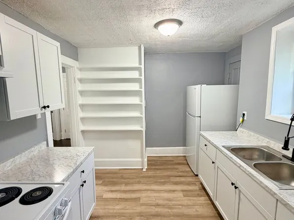 406 Highland Ave #A, Georgetown, KY 40324