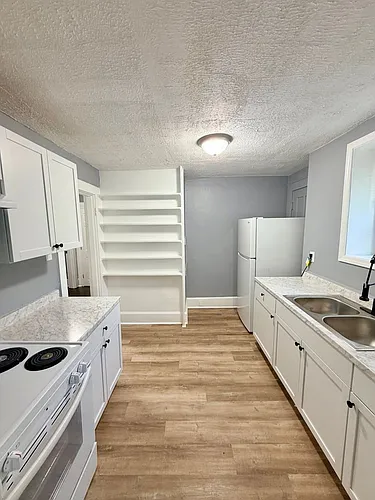 406 Highland Ave #A Photo 1