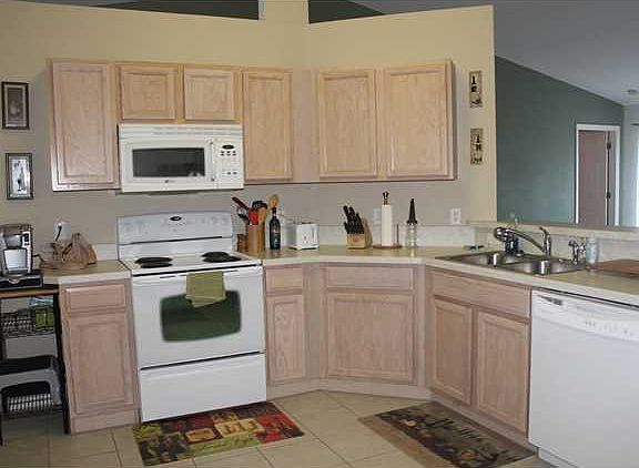 4th image of 2225 SE Longhorn Ave