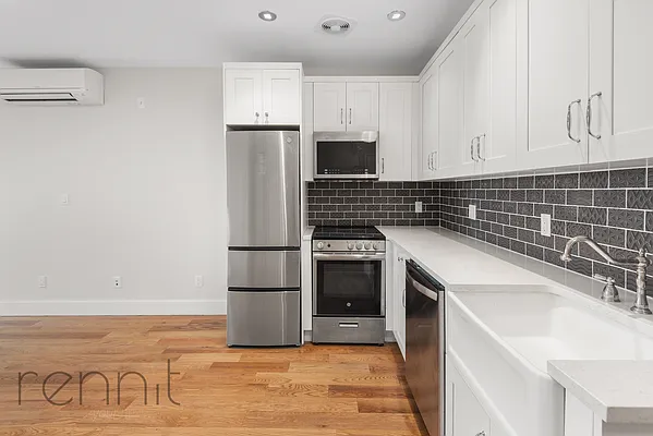 Rented by Rennit Inc. | media 2