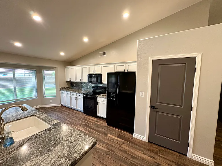 2866 E Toledo Ct — Photo 8
