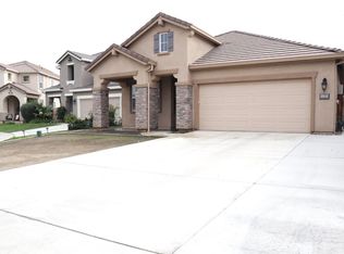 1121 Bellflower Way, Los Banos, CA