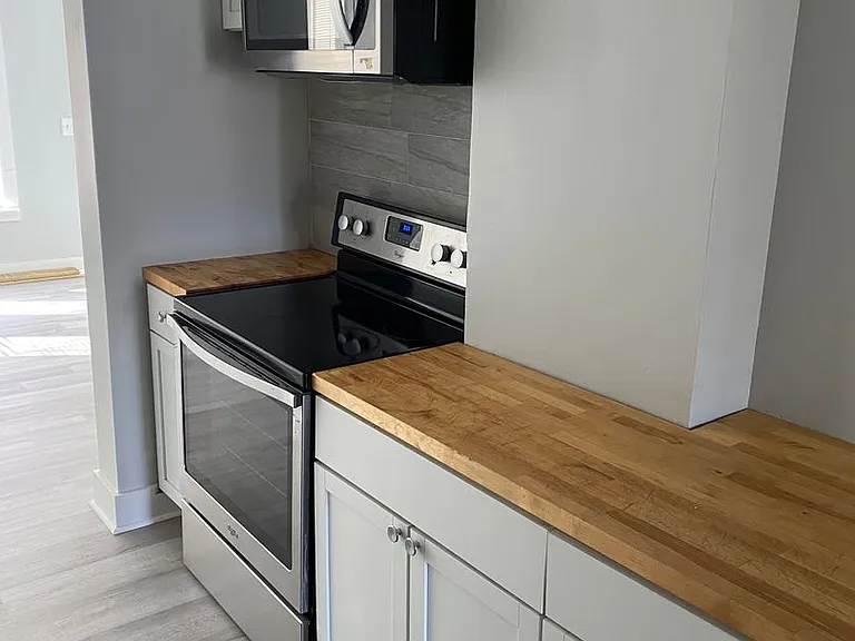 425 E 16th Ave — Photo 9