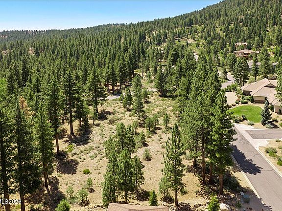 5th image of 279 E Jeffrey Pine Rd