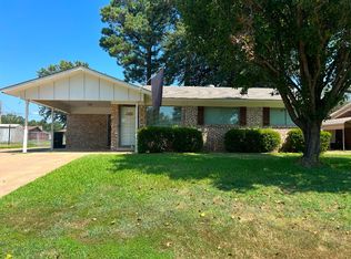 303 W Greenfield Dr, Wake Village, TX 75501