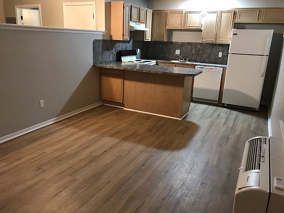 5th image of 115 E Hefferman St #202