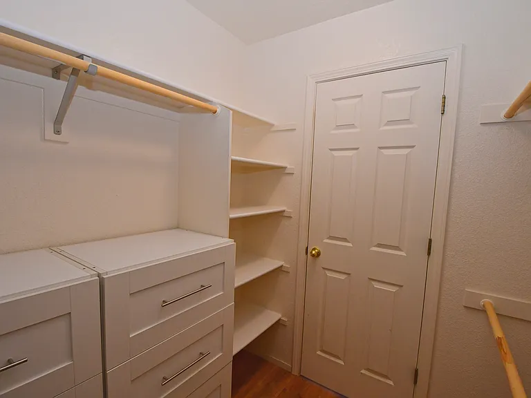722 Strauss Ct — Photo 19