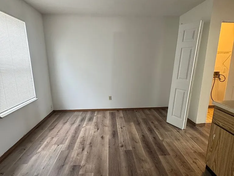 1210 W Main St — Photo 30