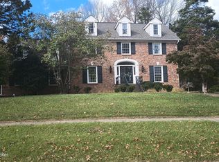 604 Woodlake Dr, Louisville, KY 40245