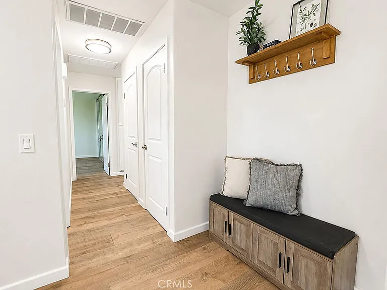 1404 Highridge St — Photo 12