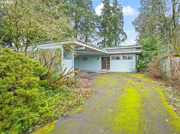 12602 SE Madison St, Portland, OR 97233
