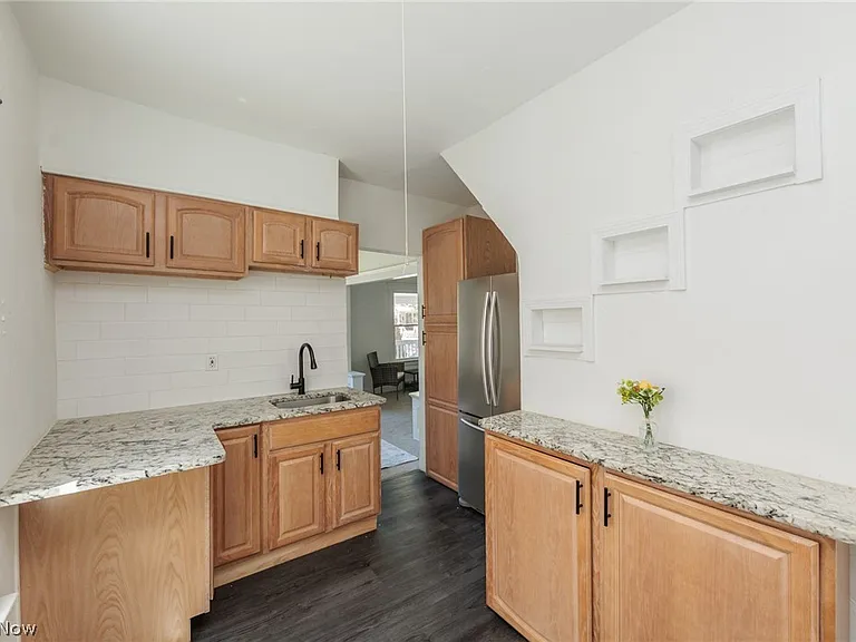 2035 Chesterland Ave #DOWN — Photo 21