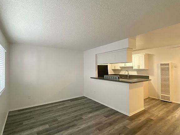 4th image of 1019-1027 Cedar Ave #1019-04