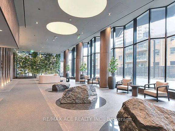 3rd image of 110 Broadway Ave #2213