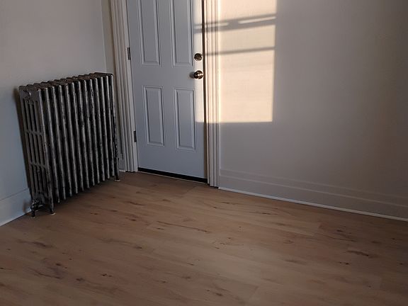 3rd image of 323 W Lehman St APT 6