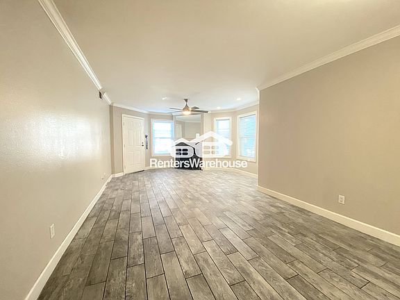 3rd image of 1505 N Center St Unit 103