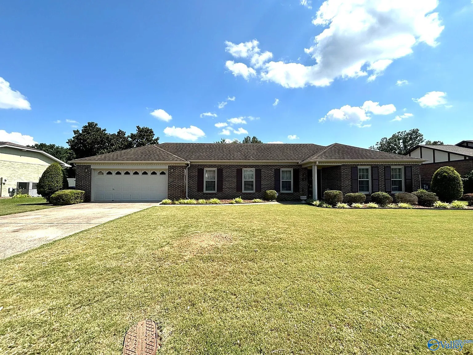 4 bed, 2.0 bath, 1893 sqft, $2,000 — Photo 1
