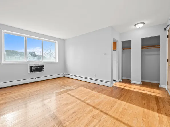 99 Huntington St #206, Hartford, CT 06105