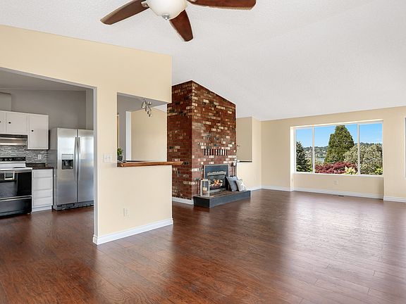 4th image of 12101 NE Olive Dr