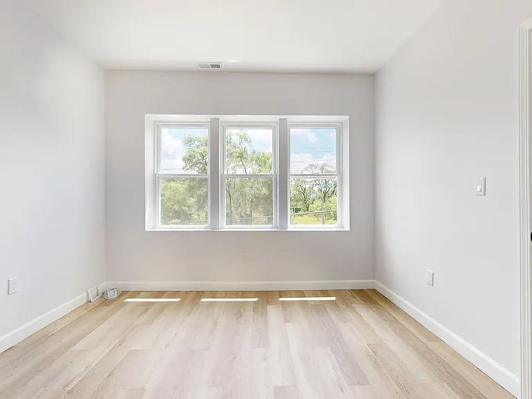 630 E 8th Ave #1W — Photo 3