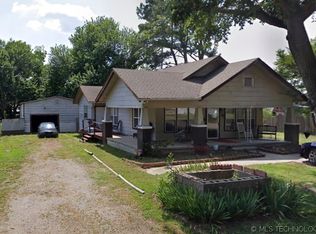 815 E 12th St, Holdenville, OK 74848