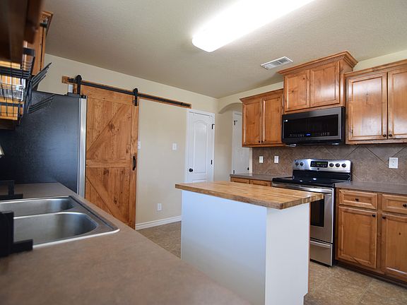 4th image of 304 E Little Dipper Dr