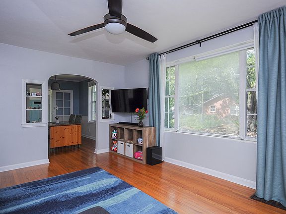 5th image of 1087 Willow Branch Ave