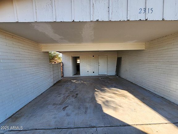 2nd image of 2315 W ORANGEWOOD Avenue
