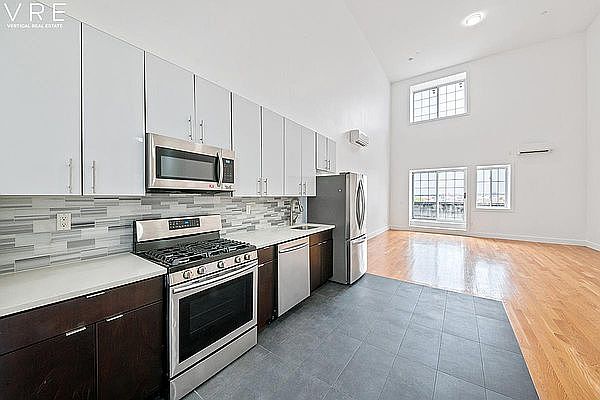 1st image of 90-2 Queens Blvd #3