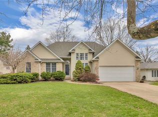 1023 Gulf Rd, Elyria, OH 44035