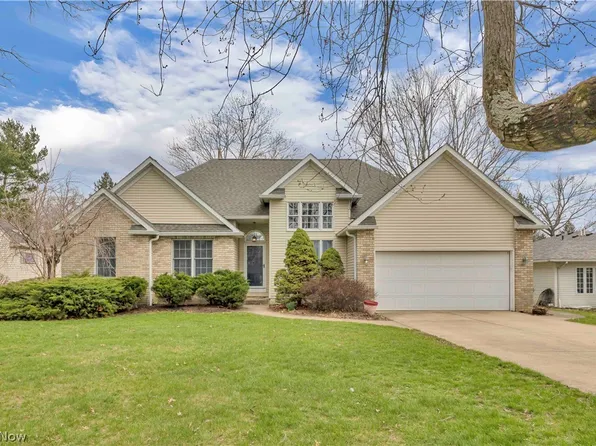 1023 Gulf Rd, Elyria, OH 44035