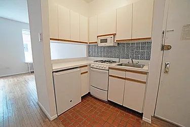 324 East 81st Street, #2FW