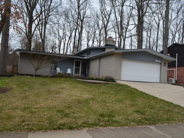 3629 Frederick Dr, Ann Arbor, MI 48105
