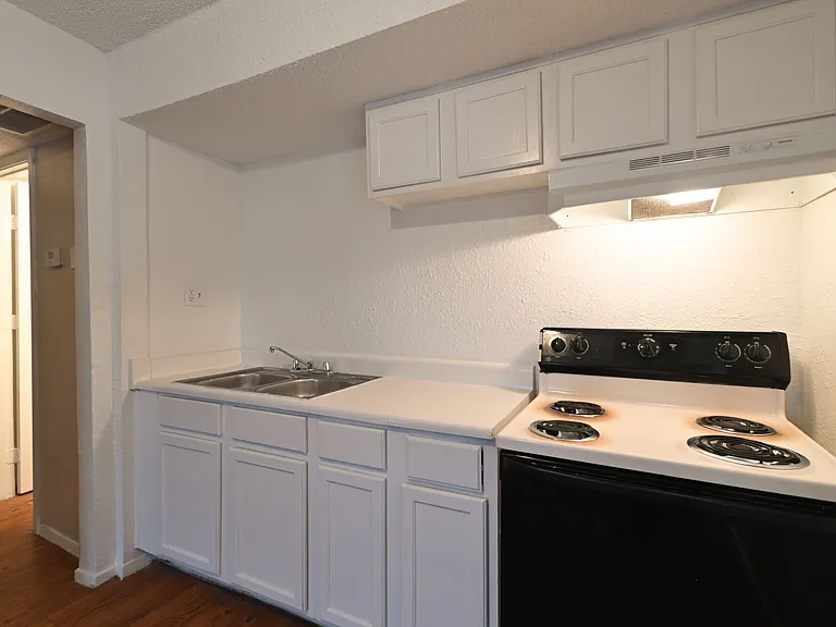Lila Apartments — Photo 11