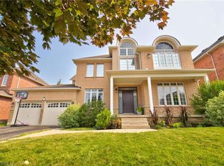 16 Watercliff Pl, Hamilton, ON L8E 6E5