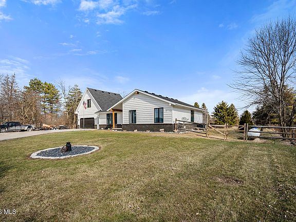 4th image of 24579 Thompson Rd