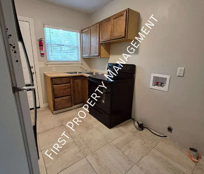 424 Booth Rd — Photo 5