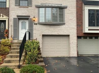 766 Windvue Dr, Pittsburgh, PA 15205