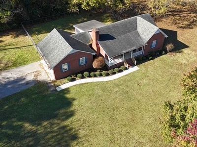 6692 State Highway 401 S, Bunnlevel, NC, 28323