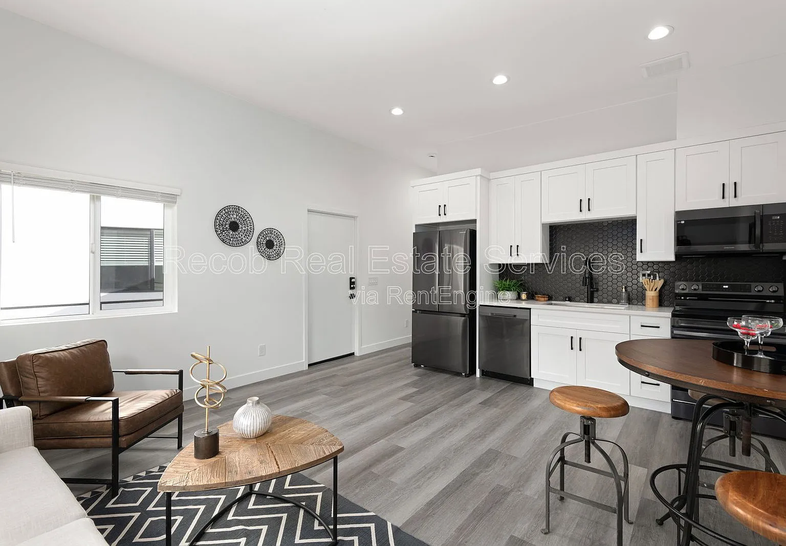 1 bed, 1.0 bath, 550 sqft, $2,300 — Photo 2