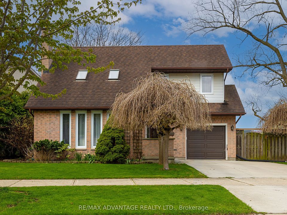 1st image of 122 Barrydale Cres