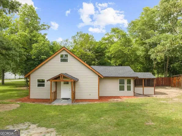 725 Oak Ave, Pinehurst, GA 31070