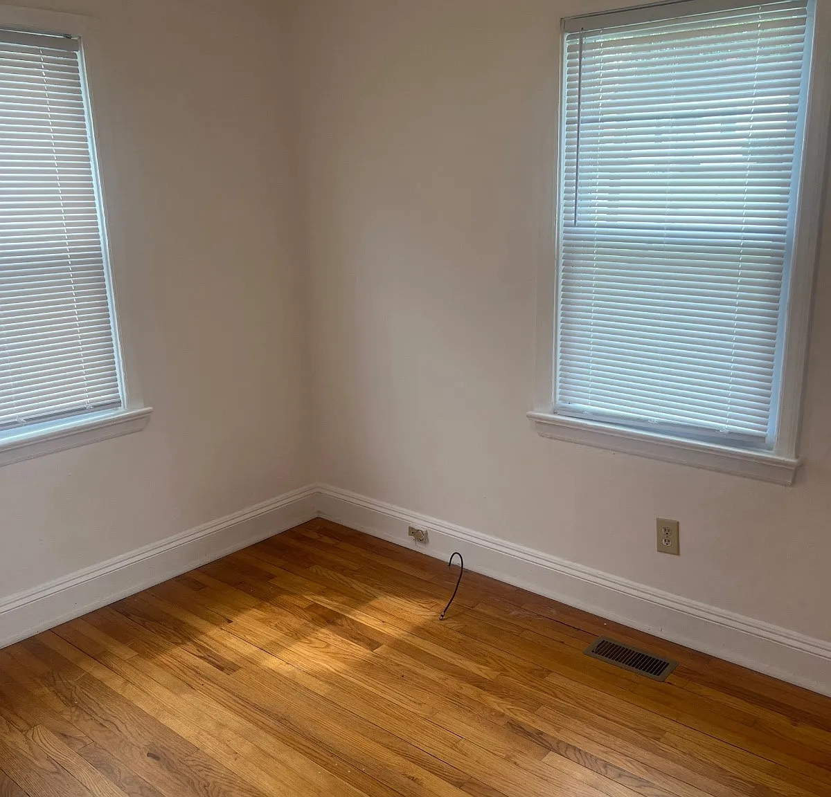 3 bed, 864 sqft, $1,150 — Photo 3