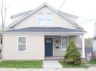 326 Exeter St, Bridgeport, CT 06606