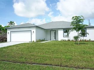 386 SW South Quick Cir, Port Saint Lucie, FL 34953