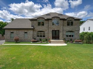 42 Old Homestead Rd, Wayne, NJ 07470