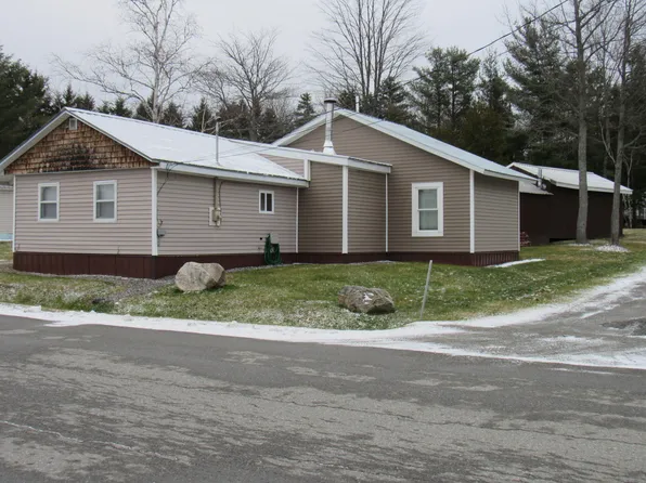 116 Coburn west Avenue, Jackman, ME 04945