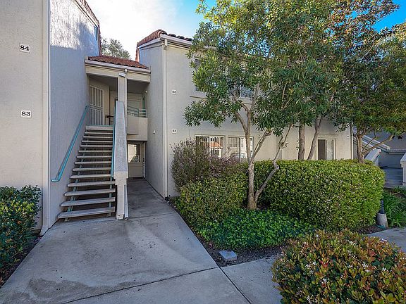 2nd image of 9960 Scripps Westview Way Unit 81