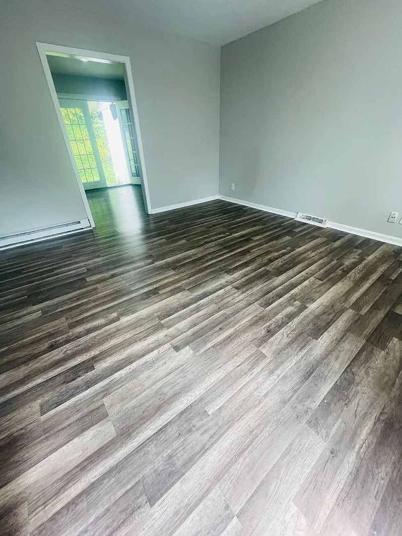 306 N Jackson Street — Photo 2