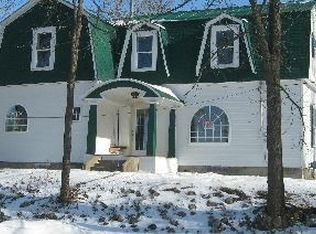 120 W 1st St, Stanton, MI 48888